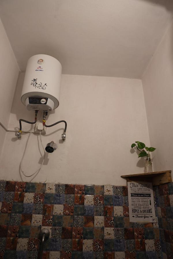 Good Vibes Hostel Варанаси Экстерьер фото