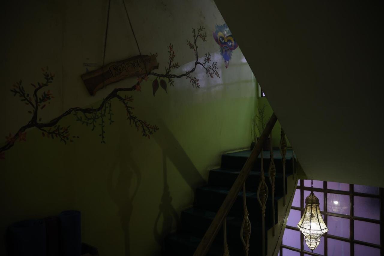 Good Vibes Hostel Варанаси Экстерьер фото
