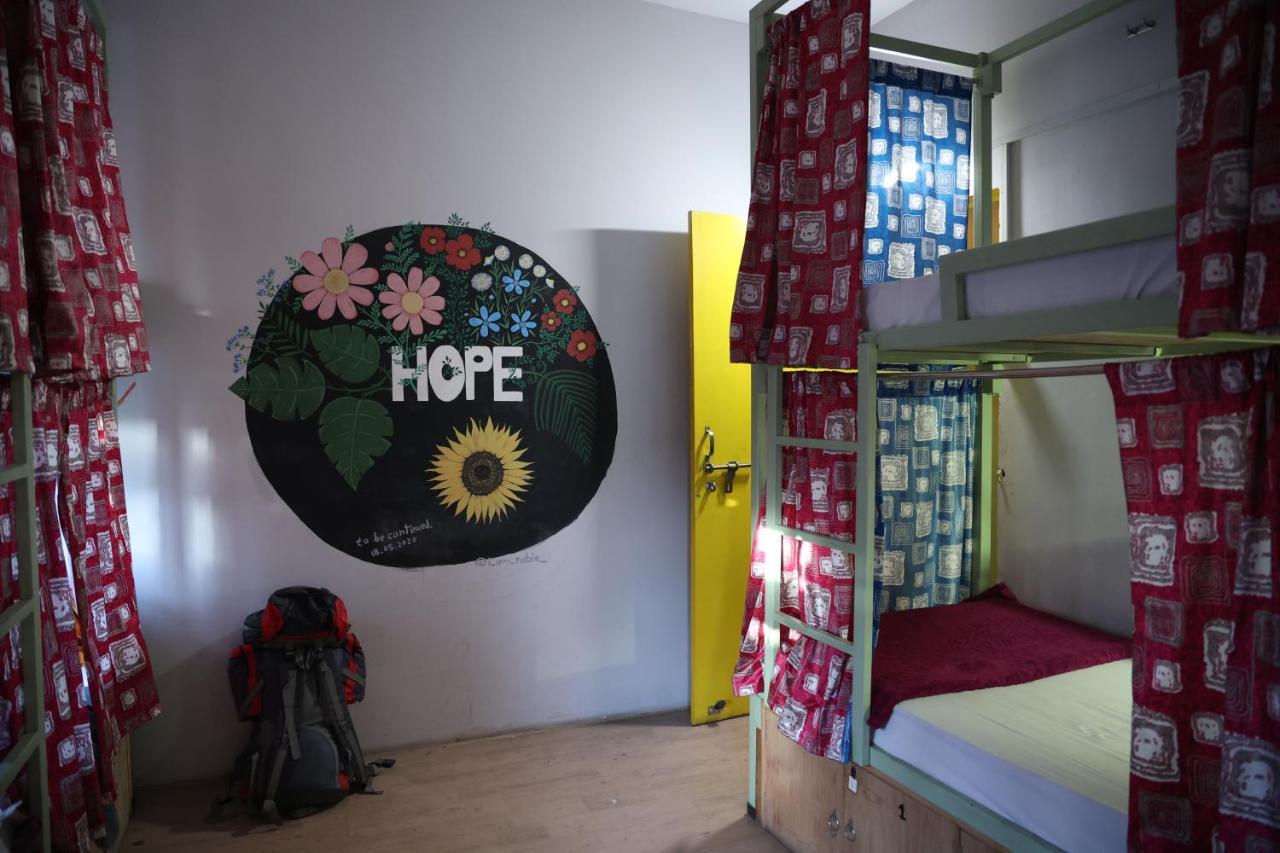 Good Vibes Hostel Варанаси Экстерьер фото