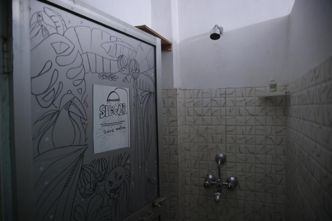 Good Vibes Hostel Варанаси Экстерьер фото