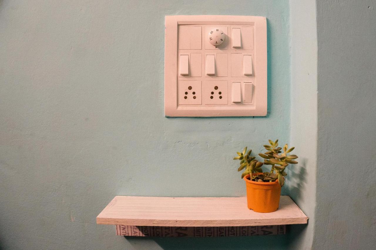 Good Vibes Hostel Варанаси Экстерьер фото