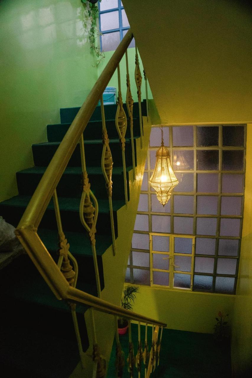 Good Vibes Hostel Варанаси Экстерьер фото