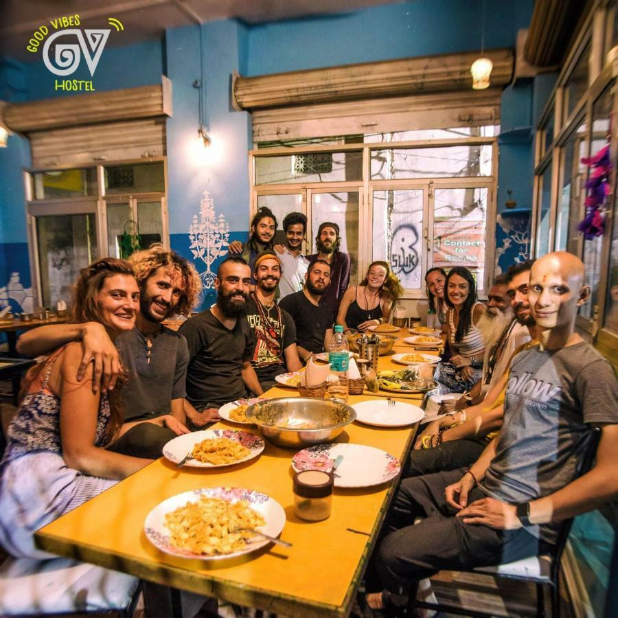 Good Vibes Hostel Варанаси Экстерьер фото